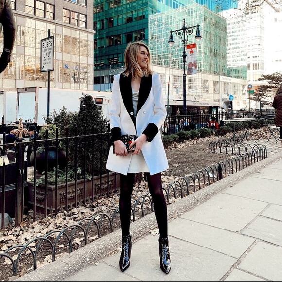 Alice + Olivia Jackets & Blazers - Alice + Olivia Vance Coat Cream and Black NWT Size Medium $695